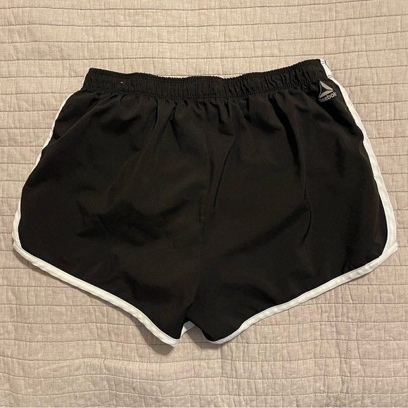 Reebok Women's Active Running Shorts Black, built-In briefs Size Medium - Picture 7 of 10
